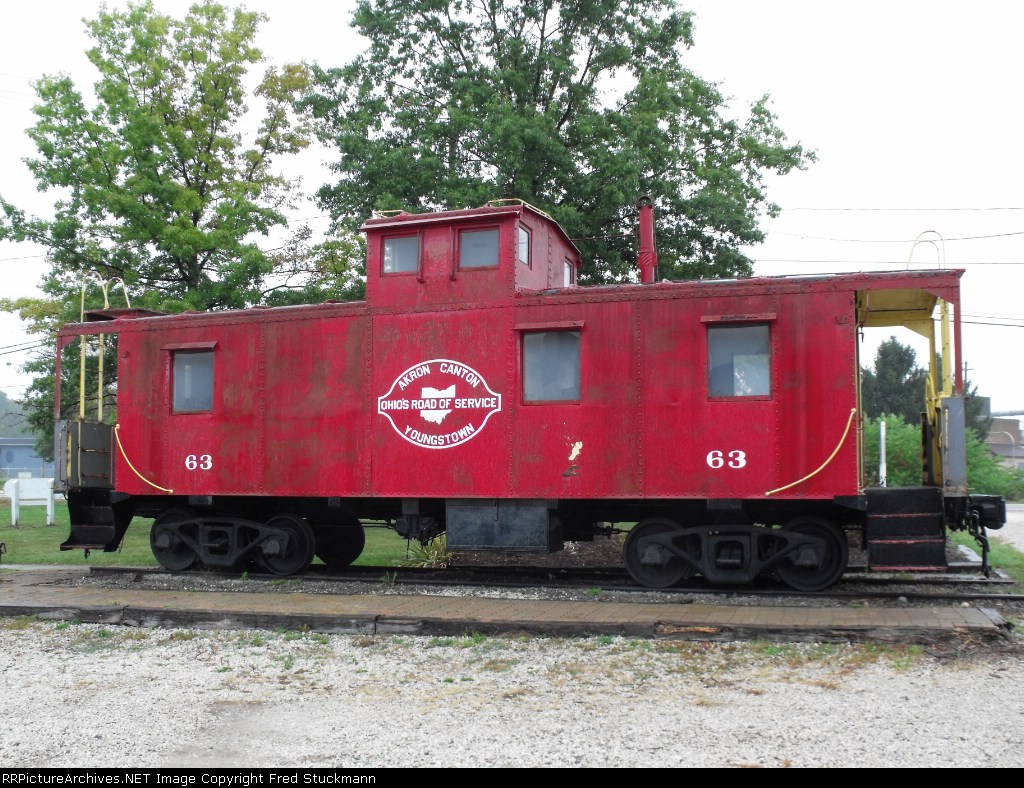 ACY 63 (Caboose) by Fred Stuckmann