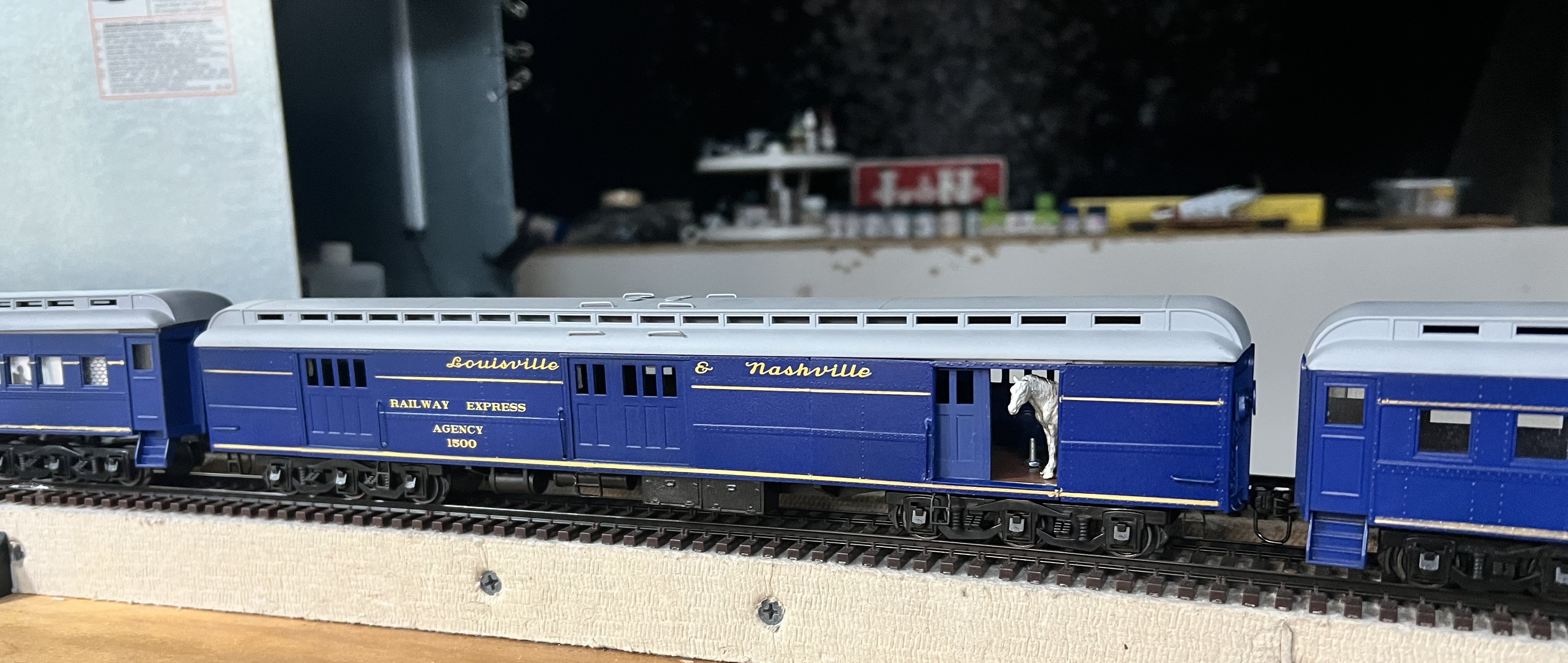 L&N Baggage 1500 with Horse