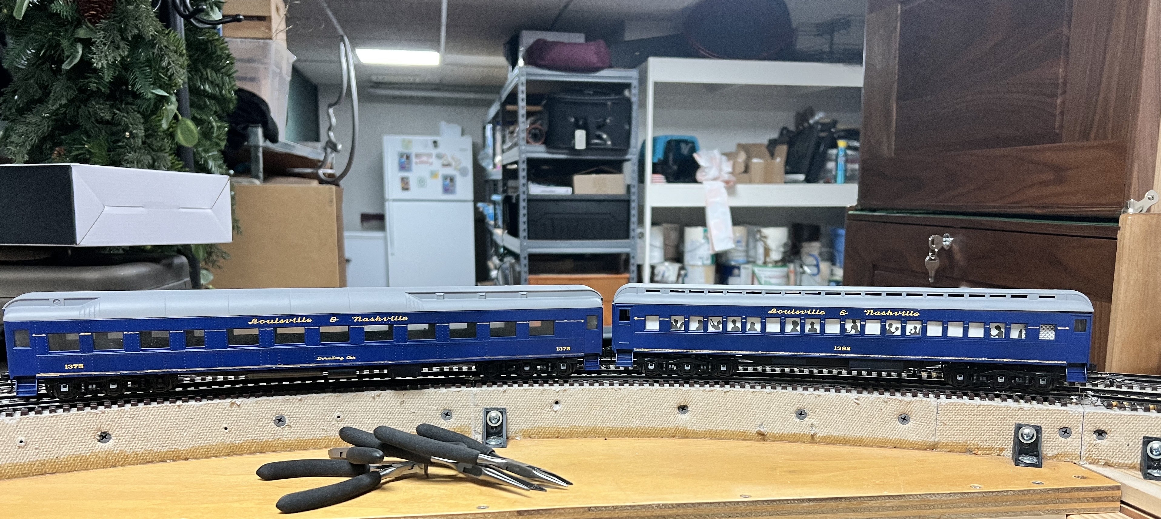 L&N Dormitory 1375 and Coach 1392